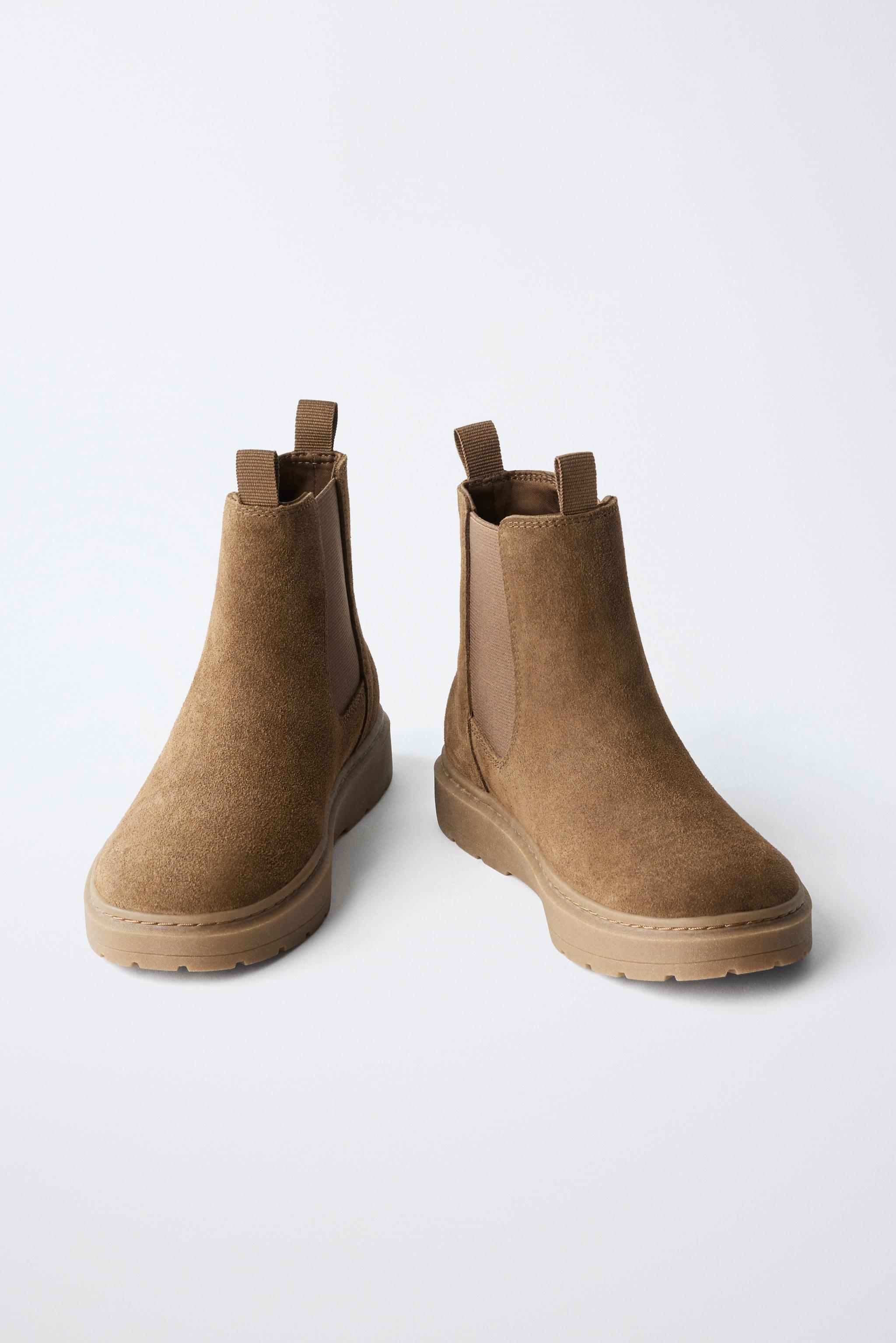 LEATHER CHELSEA BOOTS